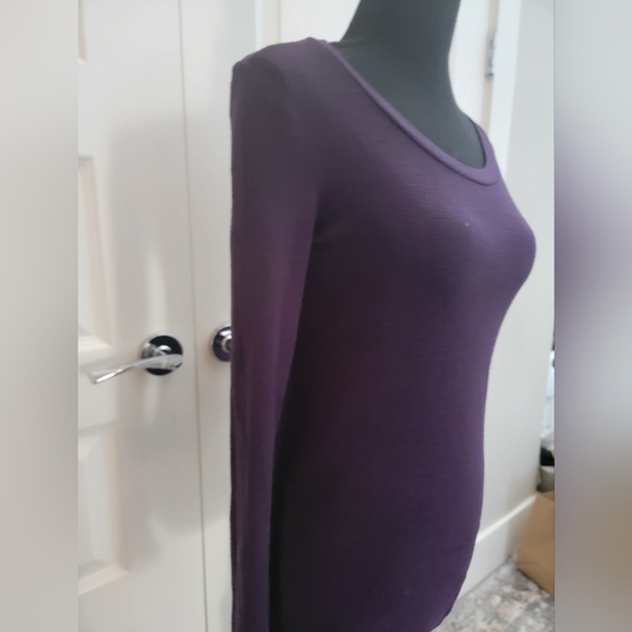 Aritzia Wilfred free shirt - Picture 2 of 6